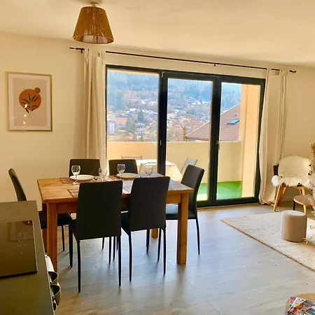 Apartment La Des Feutres App3 *